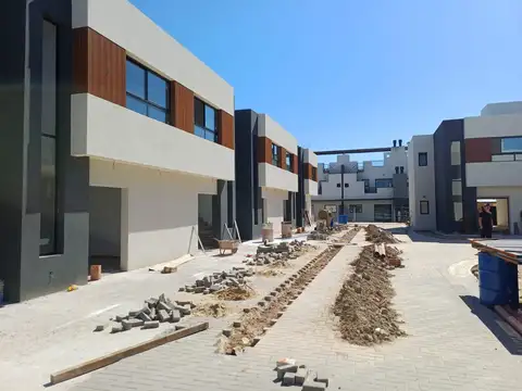 Venta casa Pilar Caamaño