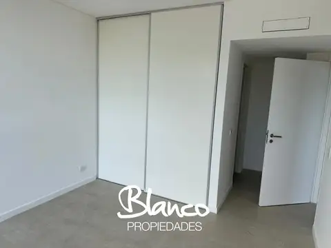 Departamento en Alquiler con 2 cocheras