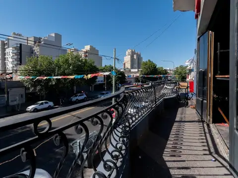 Local en Venta en Barrio Naón, USD 750.000