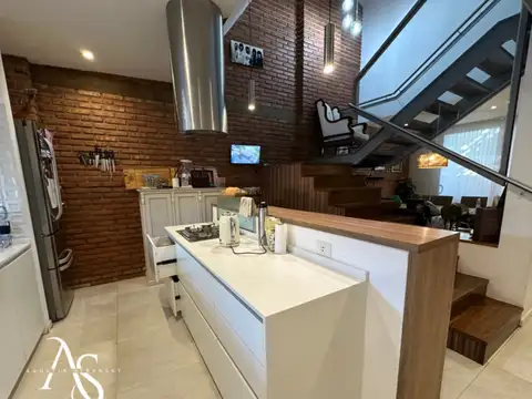 Casa en Venta con 1 cochera