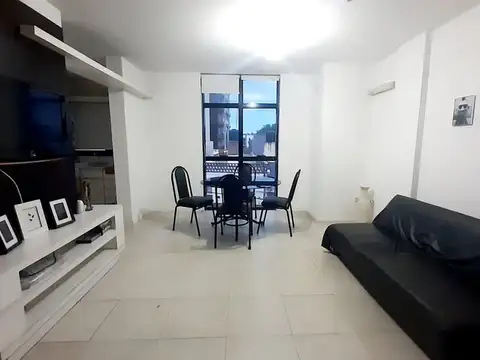 DEPARTAMENTO CARLOS PAZ  2 CUADRAS DEL CENTRO Y DE LA TERMINAL