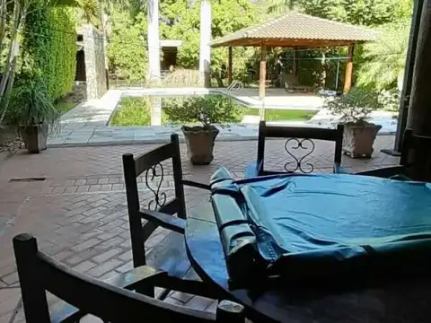 Casa en Venta en Limpio, $ 1.250.000.000