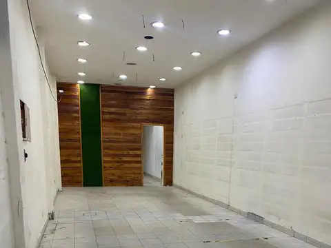 Local en Alquiler en Munro-Este, $ 3.200.000