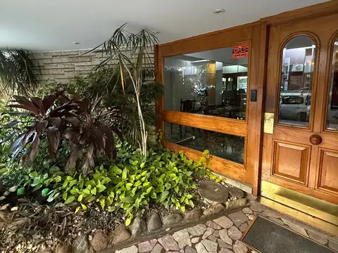 Departamento 2 amb, c/frente, lavadero independiente, bajas expensas, mts foco comercial villa del parque y plaza Aristobulo del valle