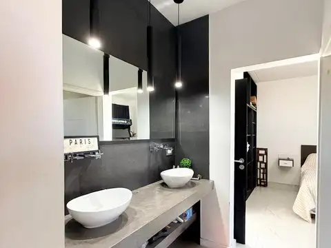 Casa 4 ambientes con 4 baños