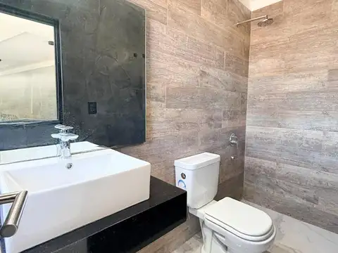 Casa en Venta con 4 cocheras