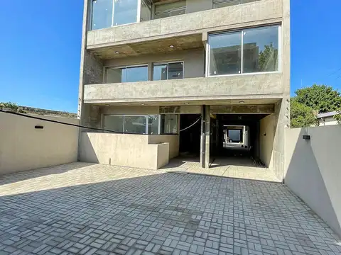 Sarmiento 4900, Piso 2