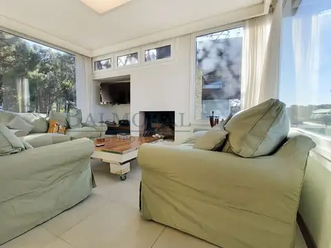 Casa en Alquiler Temporal con 1 cochera