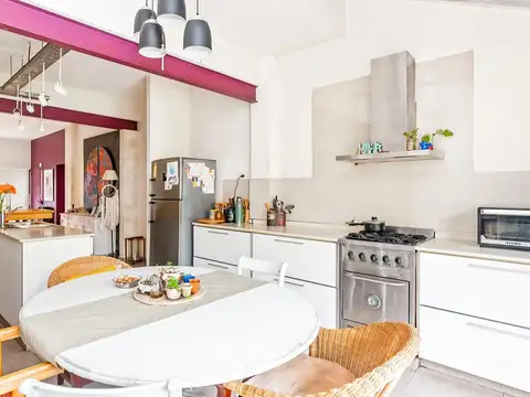 Casa 5 ambientes con 2 baños
