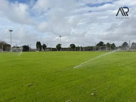 Venta canchas de futbol terreno en Camino Fauquet