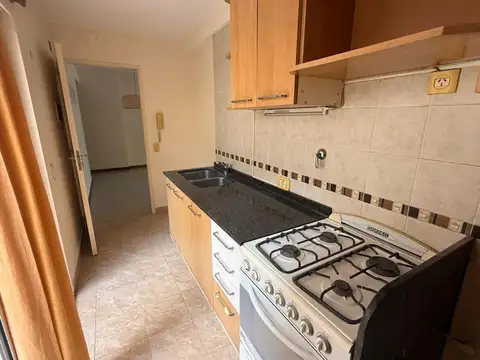 HERMOSO SEMIPISO MODERNO - 2 AMBIENTES CON PATIO Y BALCÓN