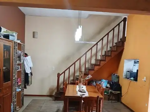 Depto Tipo Casa en Venta de 4 ambientes