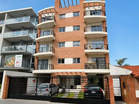 En Palomar Departamento de 2 Ambientes 4to Piso Frente F: 6939