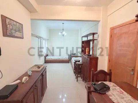 VENTA DEPARTAMENTO 2 AMBIENTES CON COCHERA – FRENTE AL MAR