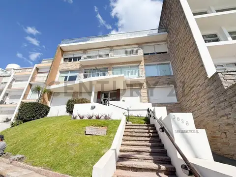VENTA DEPARTAMENTO 2 AMBIENTES CON COCHERA – FRENTE AL MAR