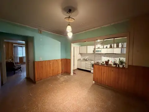 Sensacional block de dos casas con posibilidad de subdivisión sobre Av. Rolón, en San Isidro.