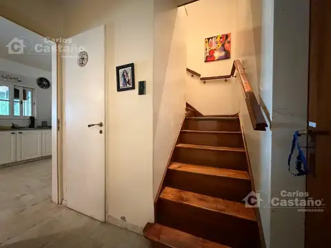 Casa 7 ambientes con 4 baños