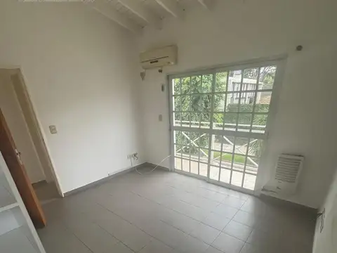 Depto Tipo Casa en Alquiler de 2 dormitorios