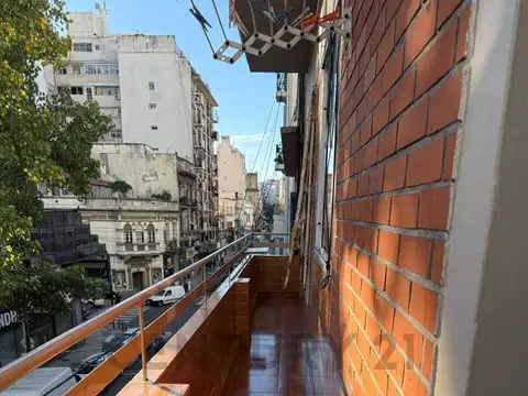 Venta 5 amb / impecable, oportunidad/ zona Facultad de Medicina