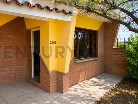 GRAN Casa 3 Dorm. para Reciclar en Venta, 500m2 de TERRENO – Ameghino Sur