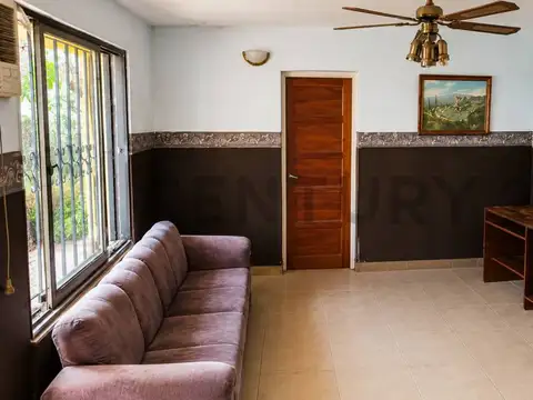 Casa 6 ambientes con 2 baños