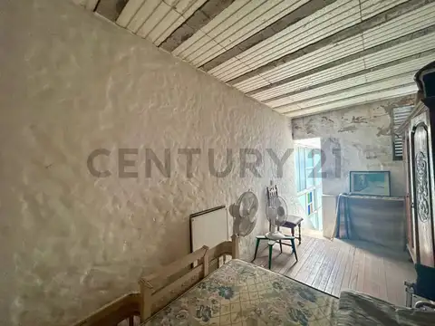 VENTA PH 4 AMBIENTES EN FLORES CON JARDIN