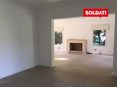Casa en Alquiler de 4 dormitorios