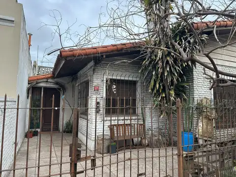 VENTA CASA 5 AMB A REMODELAR CASTELAR SUR APTOCRED