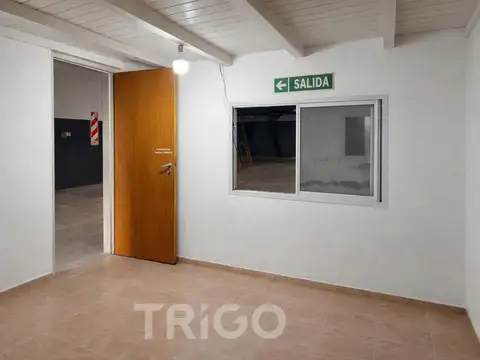 Galpon en Venta 17  mts Fondo