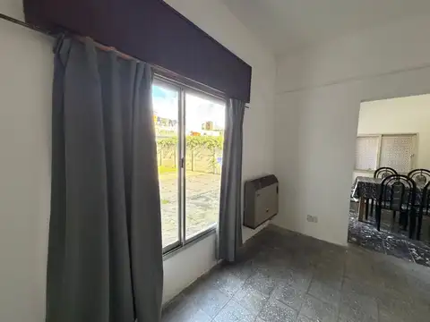 CASA 3 AMB CON COCHERA Y  FONDO LIBRE