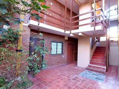 Paseo 121 entre Avenida 1 y 2