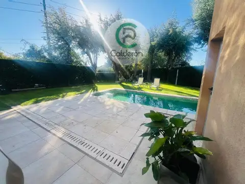 Casa 5 ambientes con 3 baños