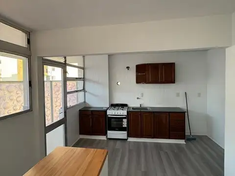 SEMIPISO 3 AMBIENTES 2 BAÑOS APTO PROFESIONAL