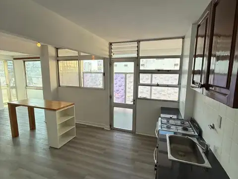 Sarmiento 1900, Piso 3