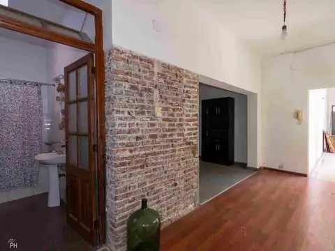 CASA EN VENTA DOS DORMITORIOS ESPAÑA Y HOSPITALES