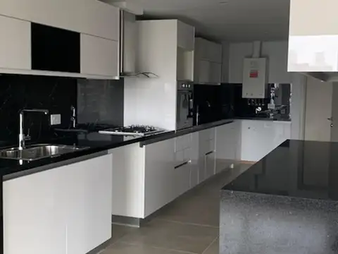 Departamento 4 ambientes con 3 baños