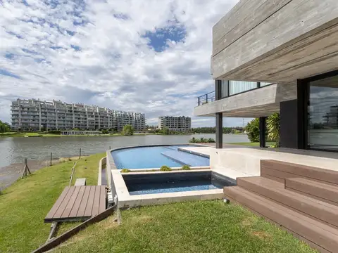 Casa en Alquiler de 5 dormitorios