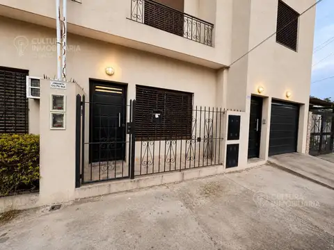venta PH 2 ambientes Isidro Casanova cochera planta baja