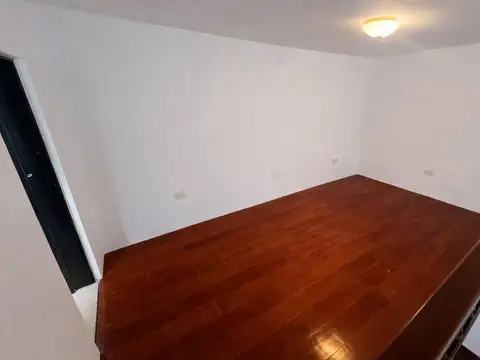 Depto Tipo Casa en Venta 50 años