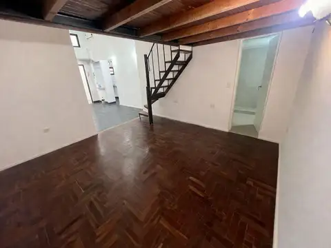 Depto Tipo Casa en Venta de 2 ambientes