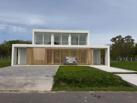 Casa en Venta de 3 dormitorios en Barrio Cerrado NorthBell - City Bell