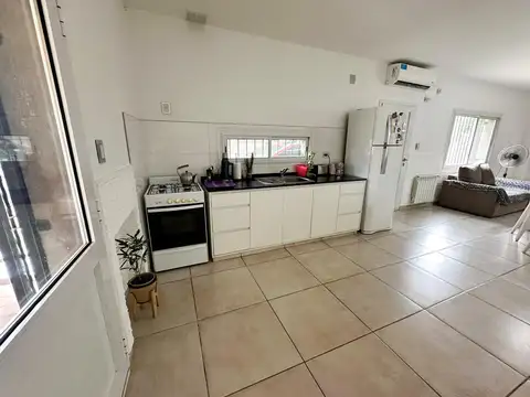 Casa 3 ambientes con 1 baño