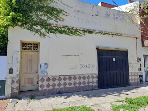 VENTA - LOTE 300 M TOTALES- LANUS ESTE