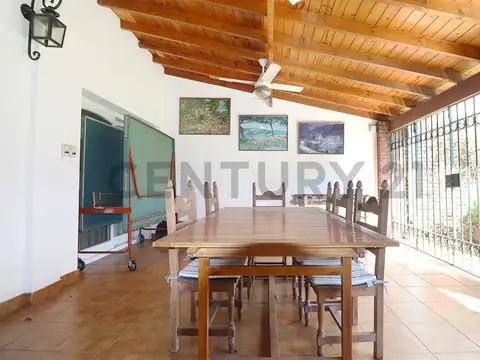 Venta casa 4 ambientes con pileta, Munro, Vte. Lopez