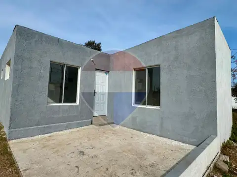 Casa con amplio terreno de 995 m2