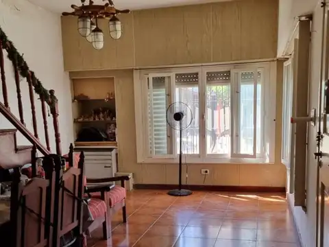 Casa 7 ambientes con 6 baños