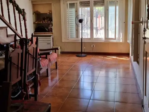 Casa 7 ambientes con 6 baños