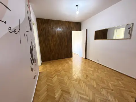 Departamiento monoambiente dividido en Recoleta. Contrato 1 año.