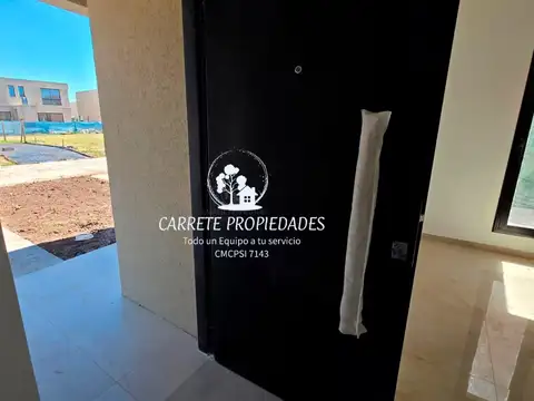 Casa 5 ambientes con 3 baños