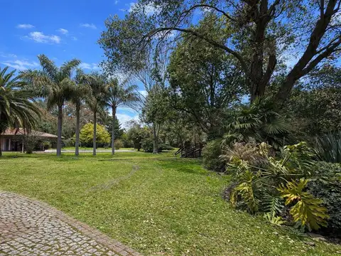 Calle 706 Oeste 2400